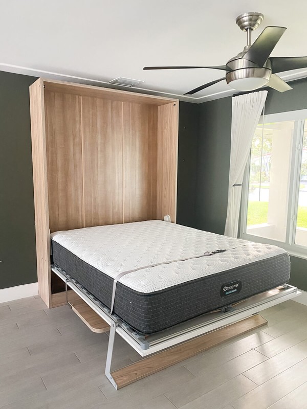 Royal Queen Wall Bed With Desk 89