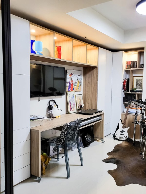 ROYAL Queen Wall Bed with Wardrobes 25