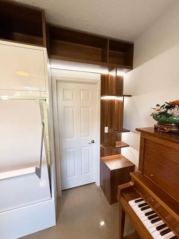 Royal Horizontal Queen Wall Bed with Bookcases 7