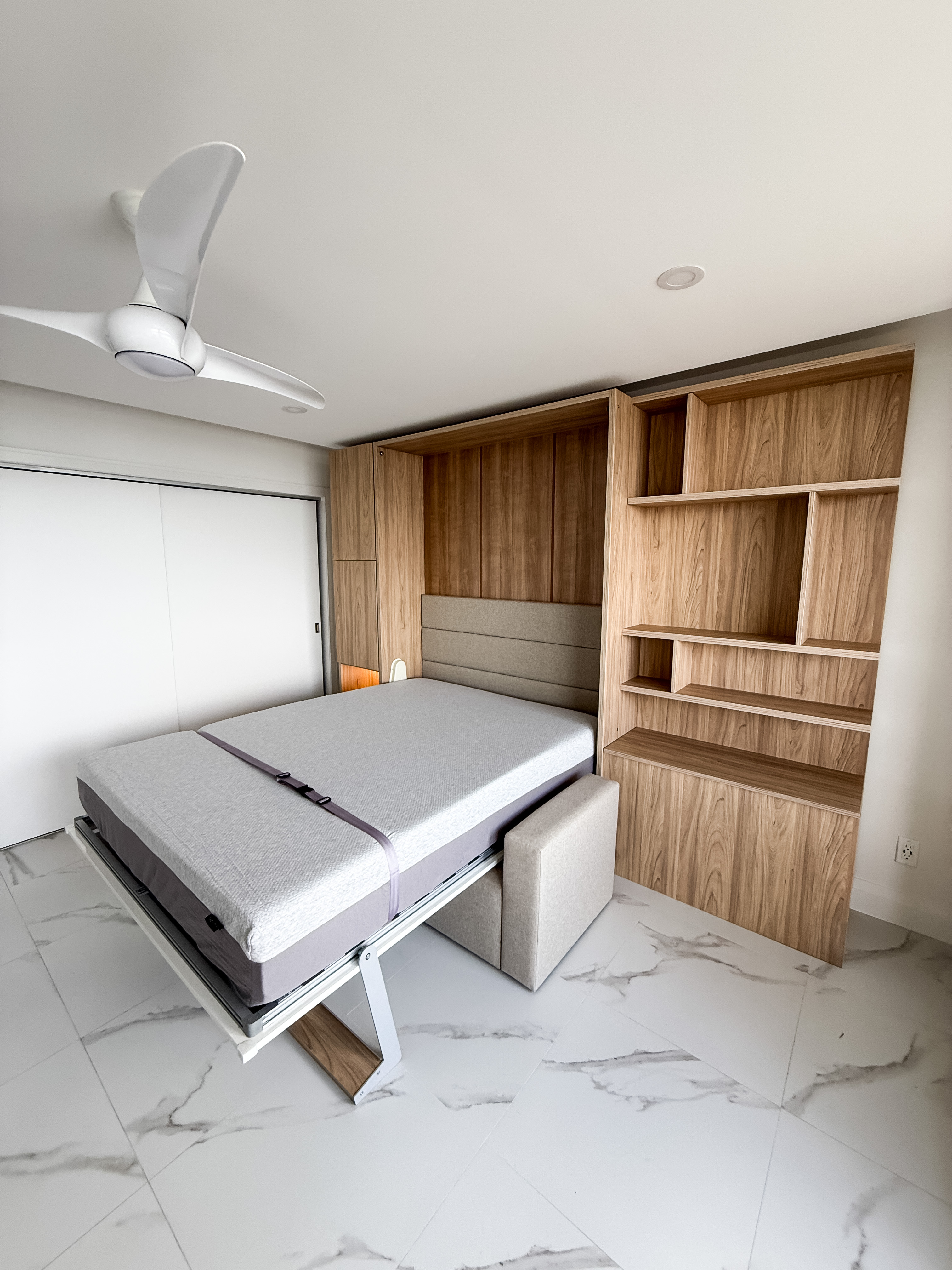 Royal Queen Wall Bed